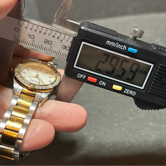 Bulova Ladies Quartz Watch Mother-of-Pearl Dial 22 Diamonds Gold & Silver Tone - Picture 8 of 8